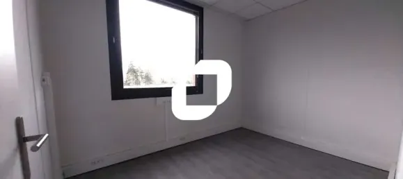 Bureau à Montigny-le-Bretonneux, France 176m² No. 302391 3