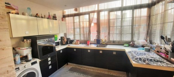 3-salle Appartement à Palermo, Italy No. 13704 11