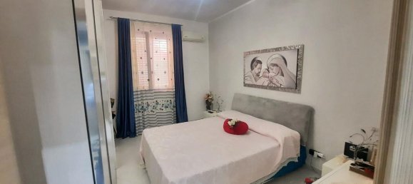 3-salle Appartement à Palermo, Italy No. 13704 5