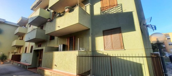 3-salle Appartement à Palermo, Italy No. 13704 3