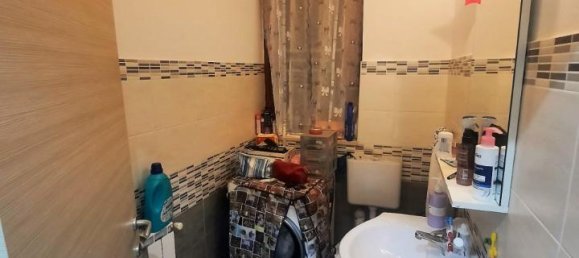 3-salle Appartement à Palermo, Italy No. 13704 10