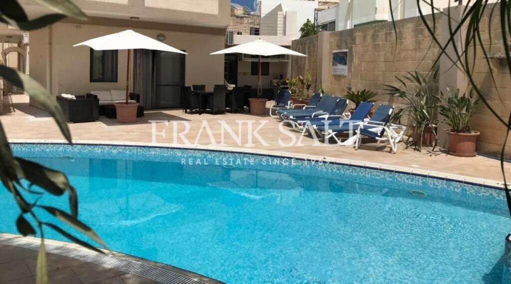 4 bedrooms Bungalow in Naxxar, Malta No. 8736