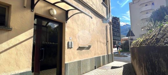 Квартира с 3 комнатами в Сондрио, Италия № 5702 23