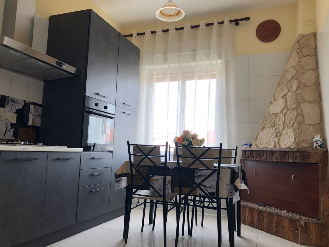 4غرفة شقة في Pescara, Italy رقم 251718