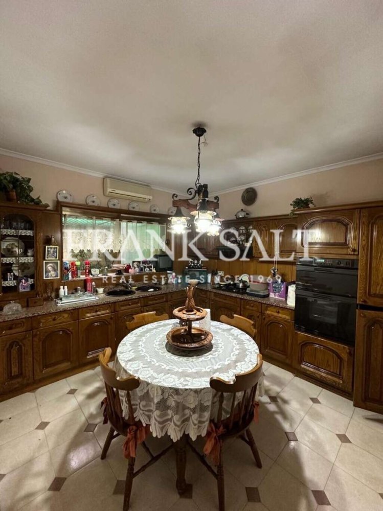 3 bedrooms House in Fgura, Malta No. 5021