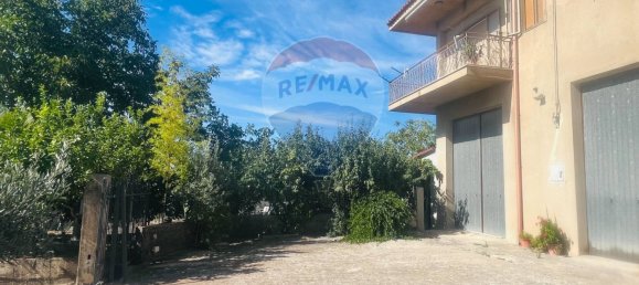 4 bedrooms House in Modica, Italy No. 362011 8