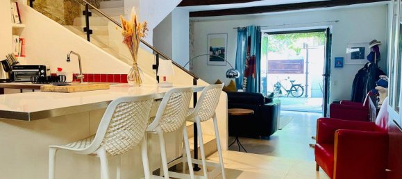 4 bedrooms House in Eguilles, France No. 330541 2