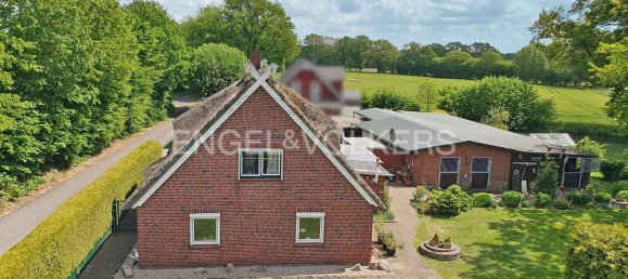 Дом с 6 комнатами в Зегеберг, Германия № 320677 2