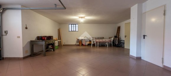 Villa de 6 habitaciónes en Verzuolo, Italy No. 34131 52