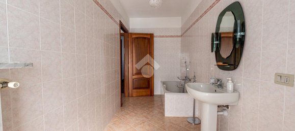 Villa de 6 habitaciónes en Verzuolo, Italy No. 34131 42