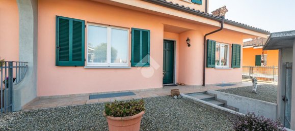 Villa de 6 habitaciónes en Verzuolo, Italy No. 34131 57