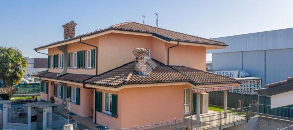 Villa de 6 habitaciónes en Verzuolo, Italy No. 34131 60