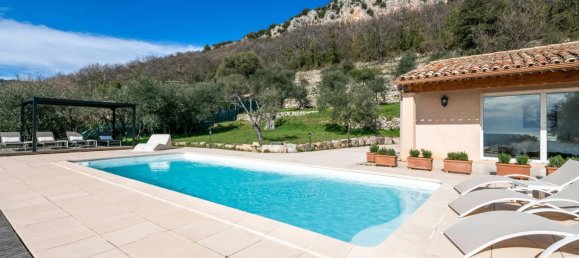 5 bedrooms Villa in Chateauneuf-Grasse, France No. 1714 8