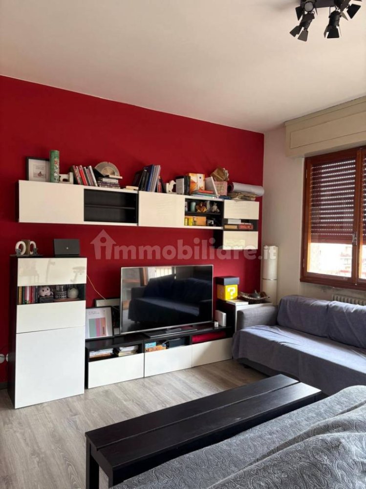 Квартира с 2 спальнями в Пистоя, Италия № 349013