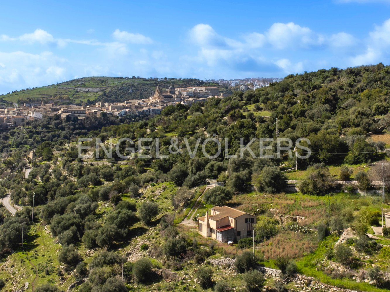 4 bedrooms Villa in Ragusa, Italy No. 129976