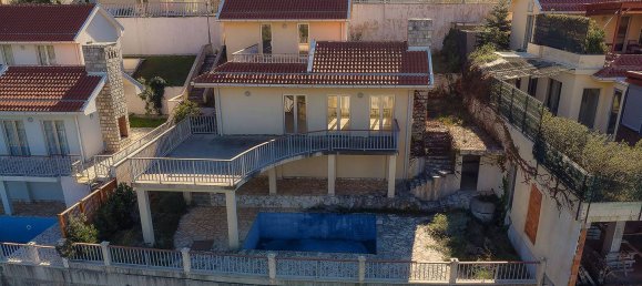 3 bedrooms Villa in Blizikuce, Montenegro No. 225 7