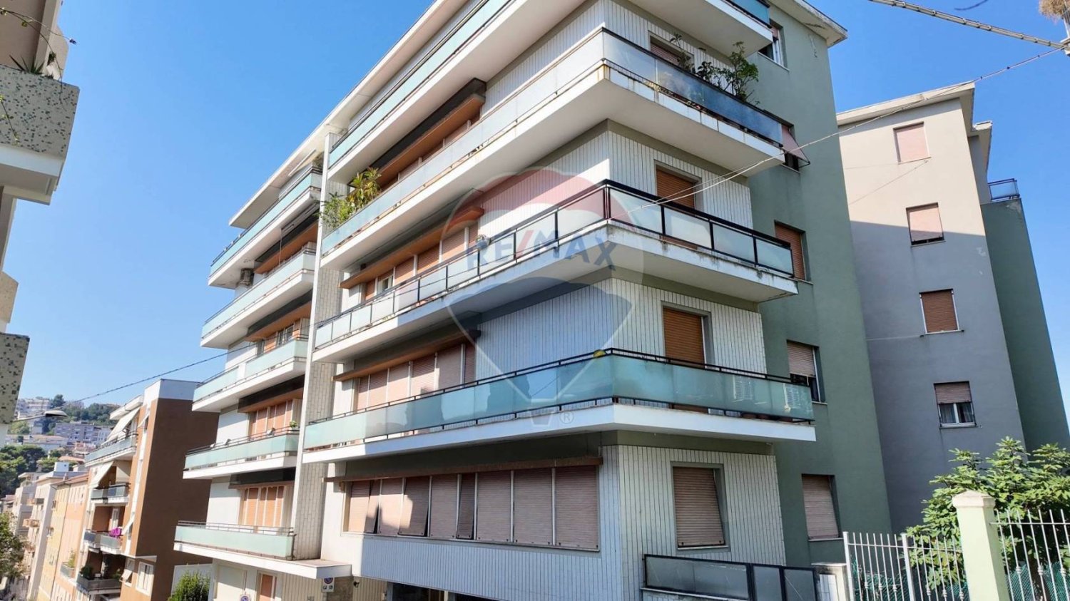 3 bedrooms Apartment in Ancona, Italy No. 348808