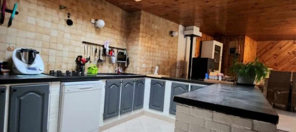 2 bedrooms House in Pernes, France No. 84050 10