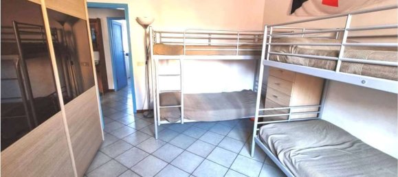 Квартира с 3 комнатами в Виареджо, Италия № 64127 17