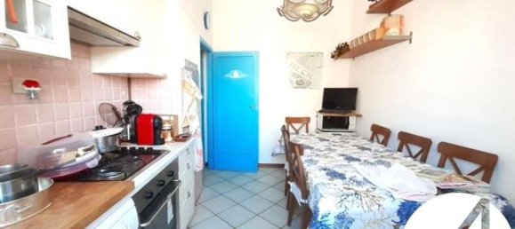 Квартира с 3 комнатами в Виареджо, Италия № 64127 6