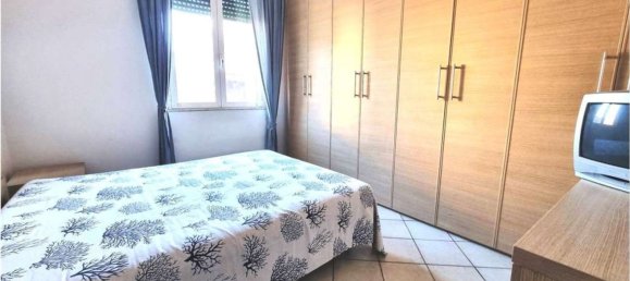 Квартира с 3 комнатами в Виареджо, Италия № 64127 9