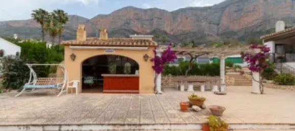 Вилла с 6 спальнями в Аликанте, Испания № 135761 8