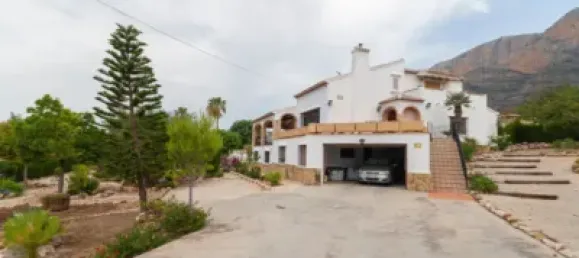 Вилла с 6 спальнями в Аликанте, Испания № 135761 3