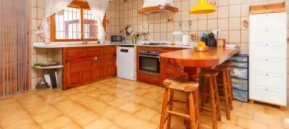 Вилла с 6 спальнями в Аликанте, Испания № 135761 18