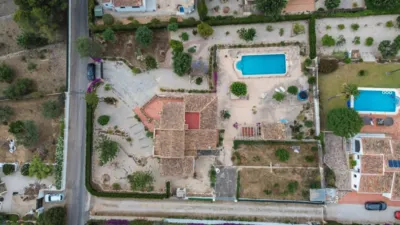 Вилла с 6 спальнями в Аликанте, Испания № 135761