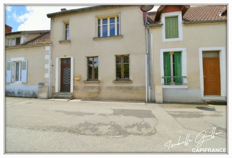 Casa de 2 dormitorios en Le Chatelet, France No. 267913