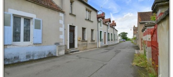 Casa de 2 dormitorios en Le Chatelet, France No. 267913 19