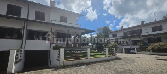 3 bedrooms Villa in Gaggiano, Italy No. 314076 4