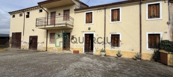 Casa de 5 dormitorios en Zimella, Italy No. 213688 2