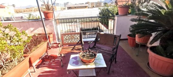 4 bedrooms Apartment in Castellammare di Stabia, Italy No. 263106 3