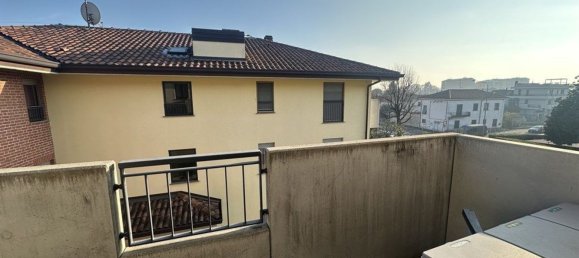 4 rooms Duplex in Desio, Italy No. 78993 16