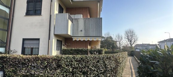 4 rooms Duplex in Desio, Italy No. 78993 36