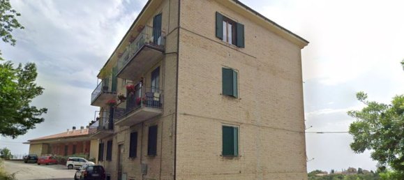 4 bedrooms Apartment in Ripatransone, Italy No. 318789 3