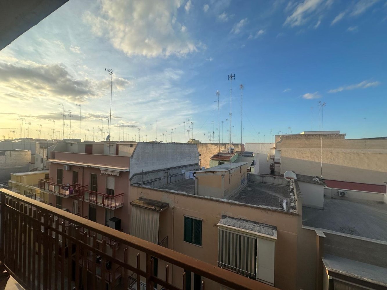 Квартира с 3 спальнями в Барлетта, Италия № 342954