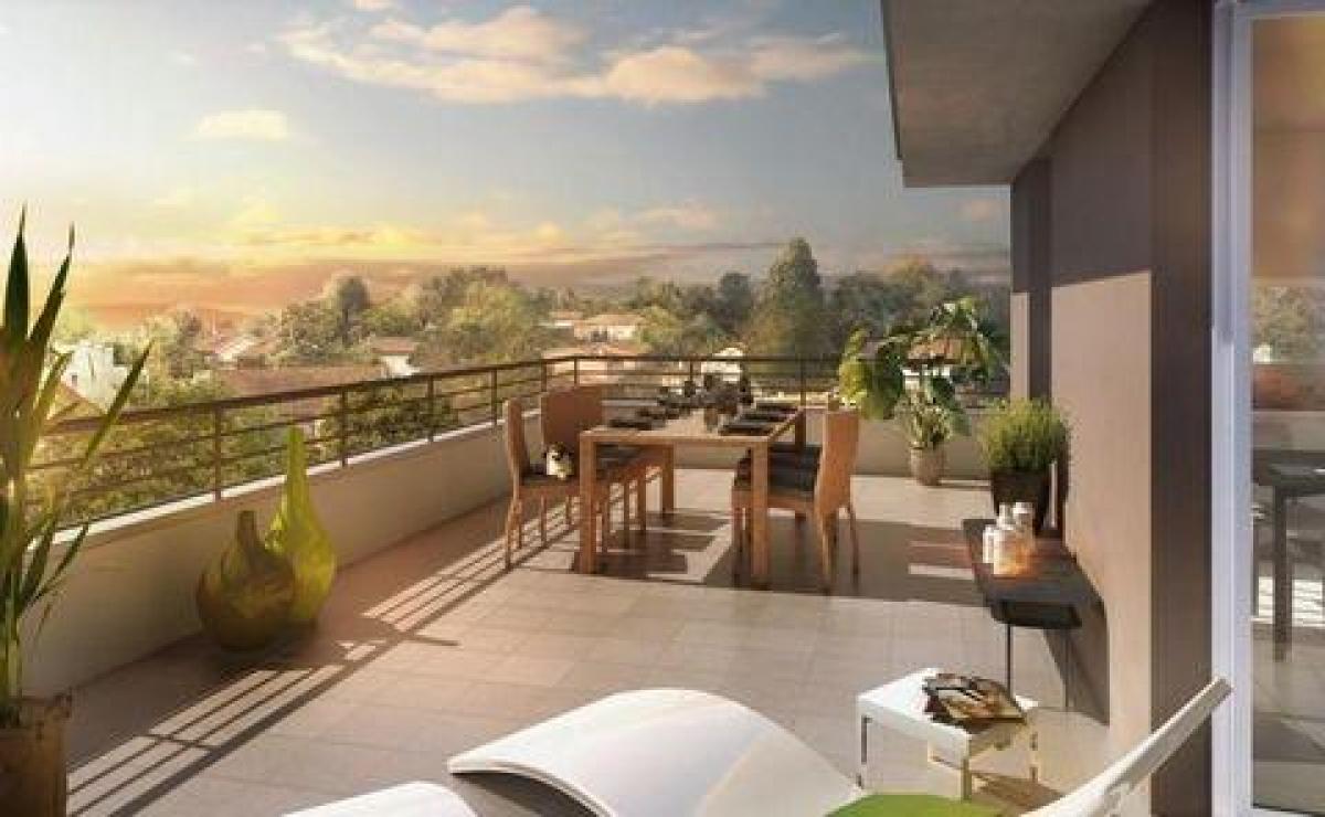 2 bedrooms Condo in Lyon, France No. 22982