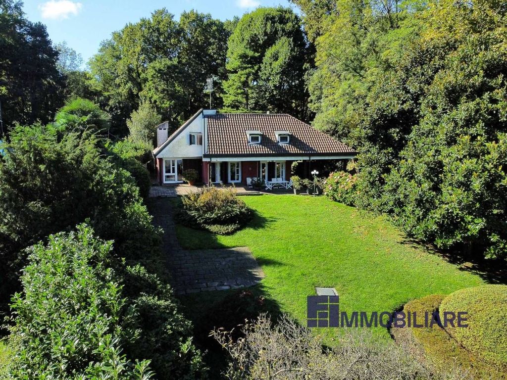 4 Schlafzimmer Villa in Ispra, Italy, Nr. 59297