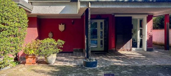 4 Schlafzimmer Villa in Ispra, Italy, Nr. 59297 12