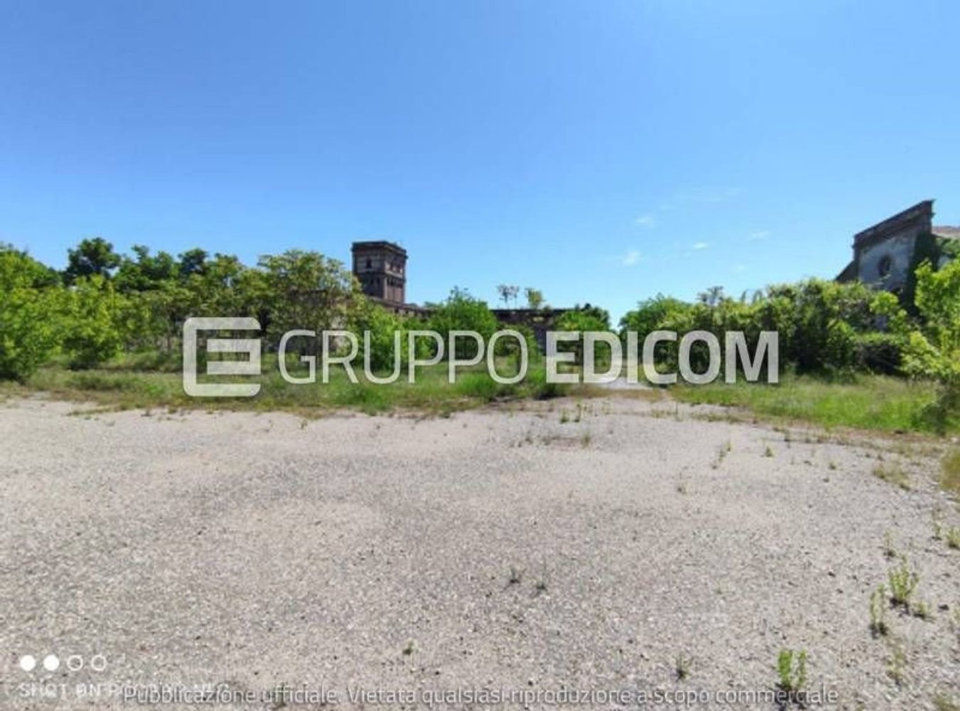 300m² Commercial property in Pavia, Italy No. 278441