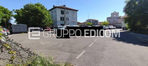 300m² Commercial property in Pavia, Italy No. 278441 4