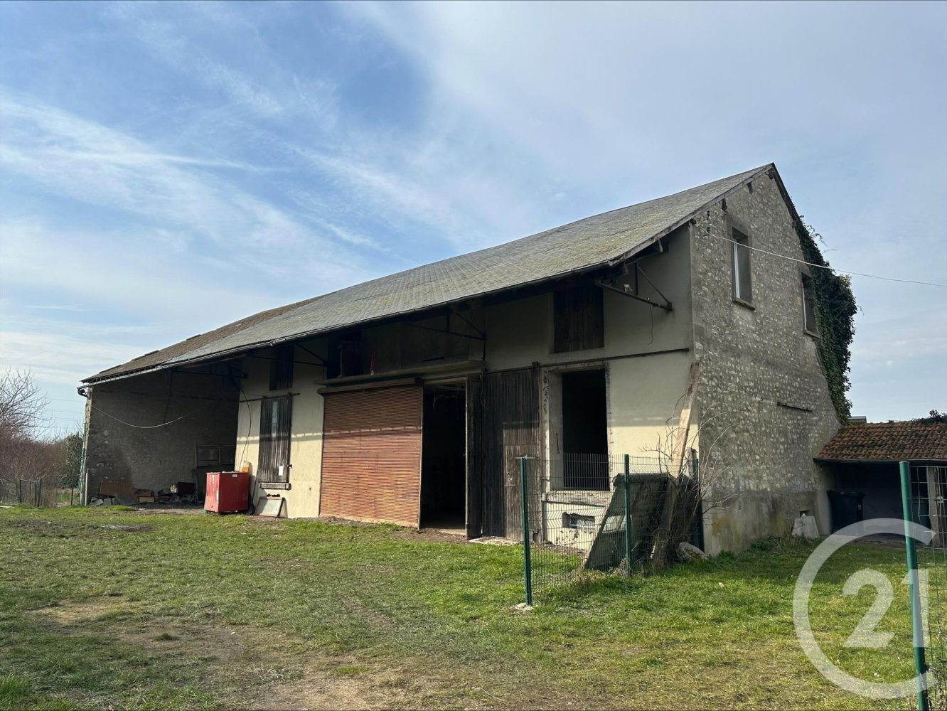 Studio in Pithiviers, France No. 45050