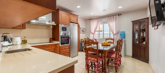 6 bedrooms Villa in Marbella, Spain No. 149672 11