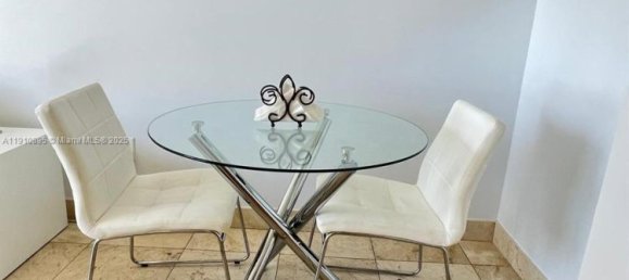 1 dormitorio propiedad comercial en venta en Miami, Miami-Dade, Florida, USA № 614225 3
