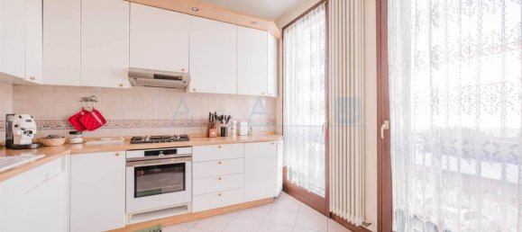 4 bedrooms Apartment in Padua, Italy No. 216850 6