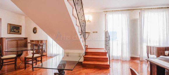 4 bedrooms Apartment in Padua, Italy No. 216850 3