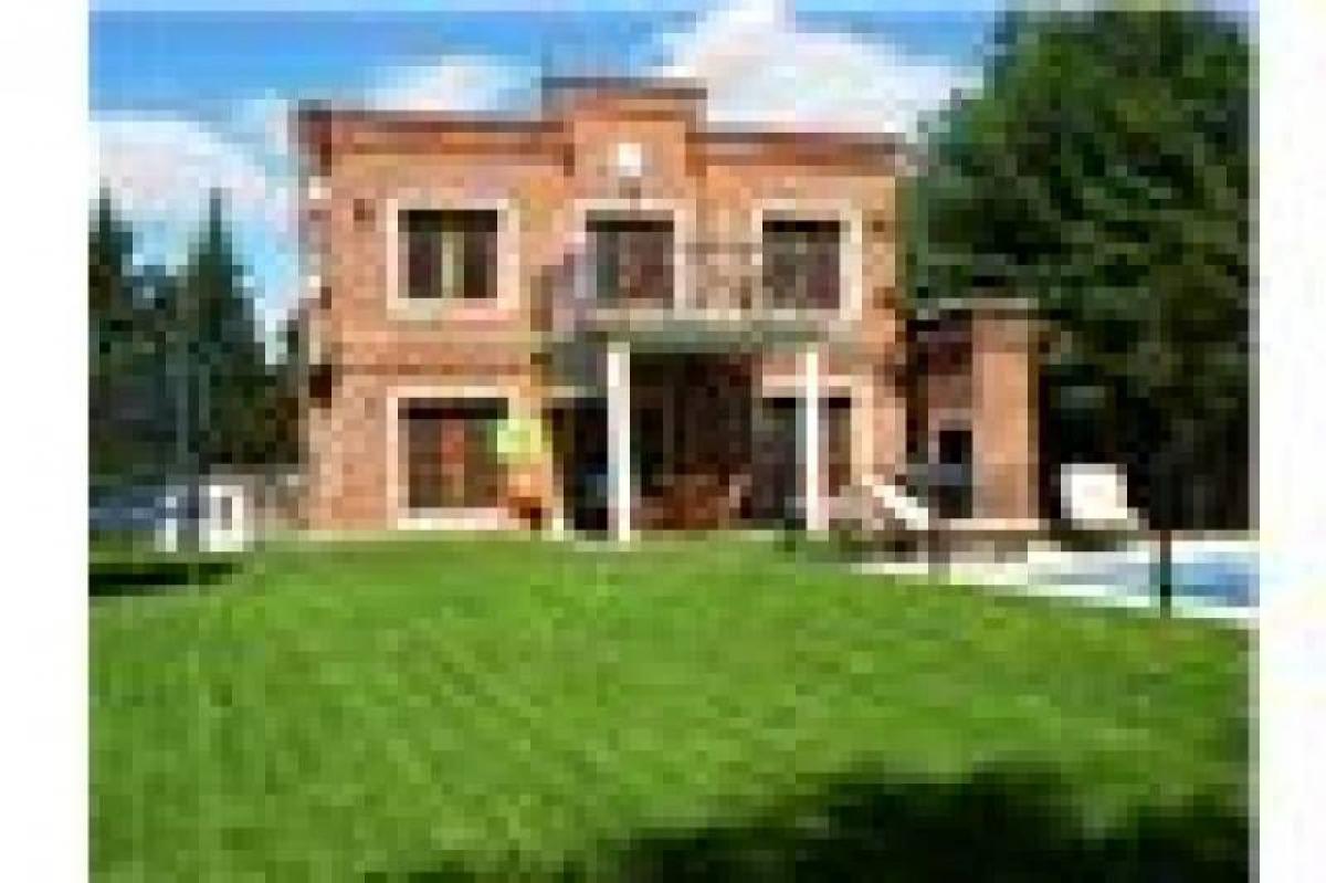 3 bedrooms House in Pilar, Argentina No. 15163
