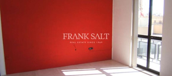 Bureau à Msida, Malta 83m² No. 12581 8